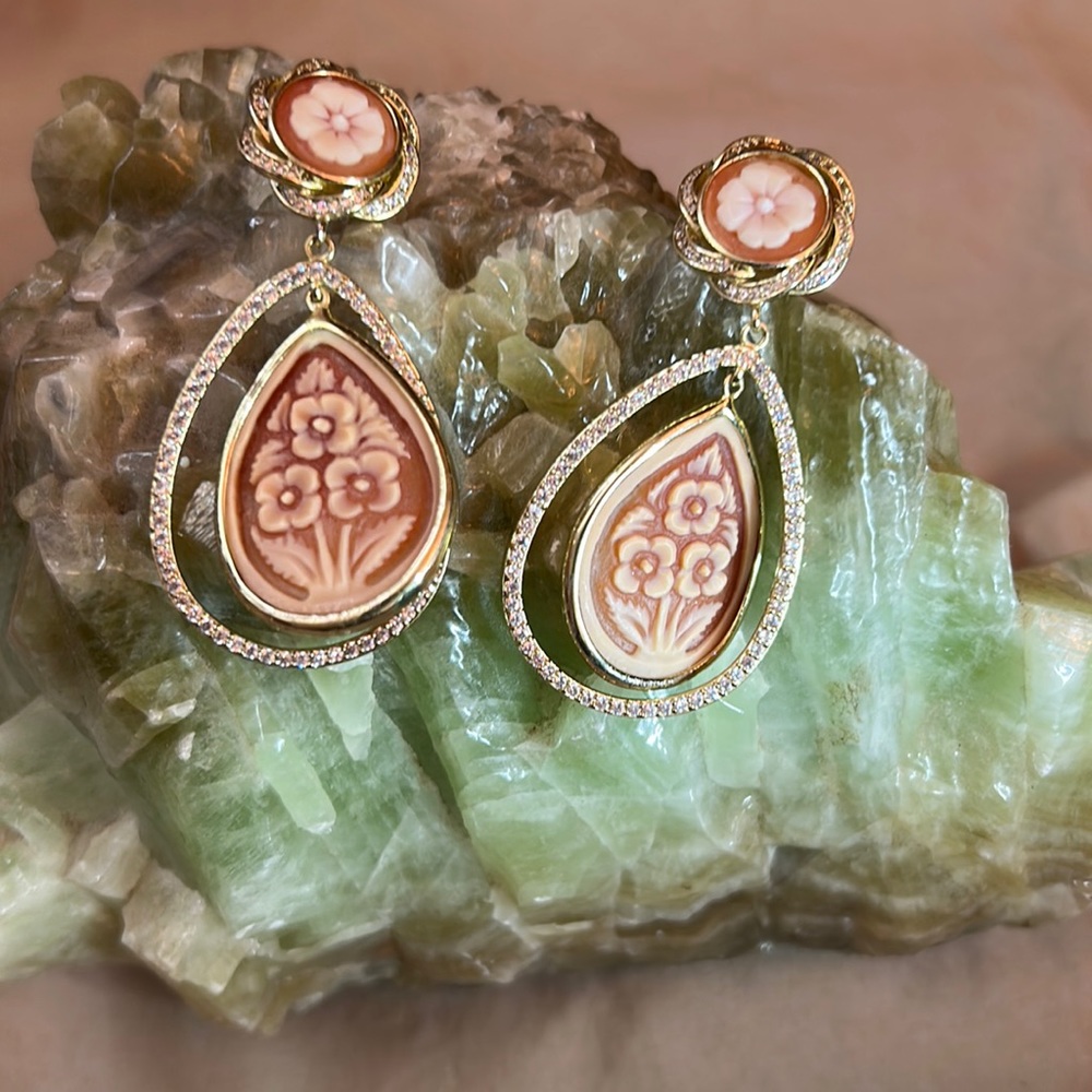 Amedeo white topaz cameo earrings
